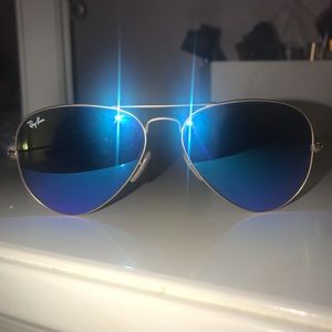 Blue Ray-Ban aviators